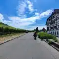 Tappa 4 Lago di Costanza in bici: Visita al borgo medievale dei 2 castelli del Lago di Costanza e al sorprendente museo Zeppelin