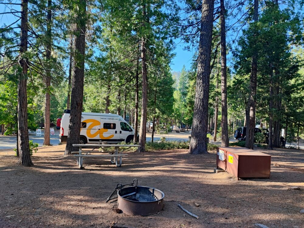 Parcela en uno de los cammpgrounds públicos de Estados Unidos dentro del Parque Nacional de Yosemite