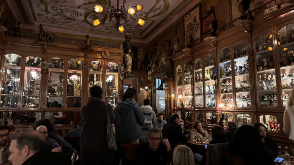 En la coctelería Pavilhão Chinês entre museo de juguetes y pub sofisticado lisboeta