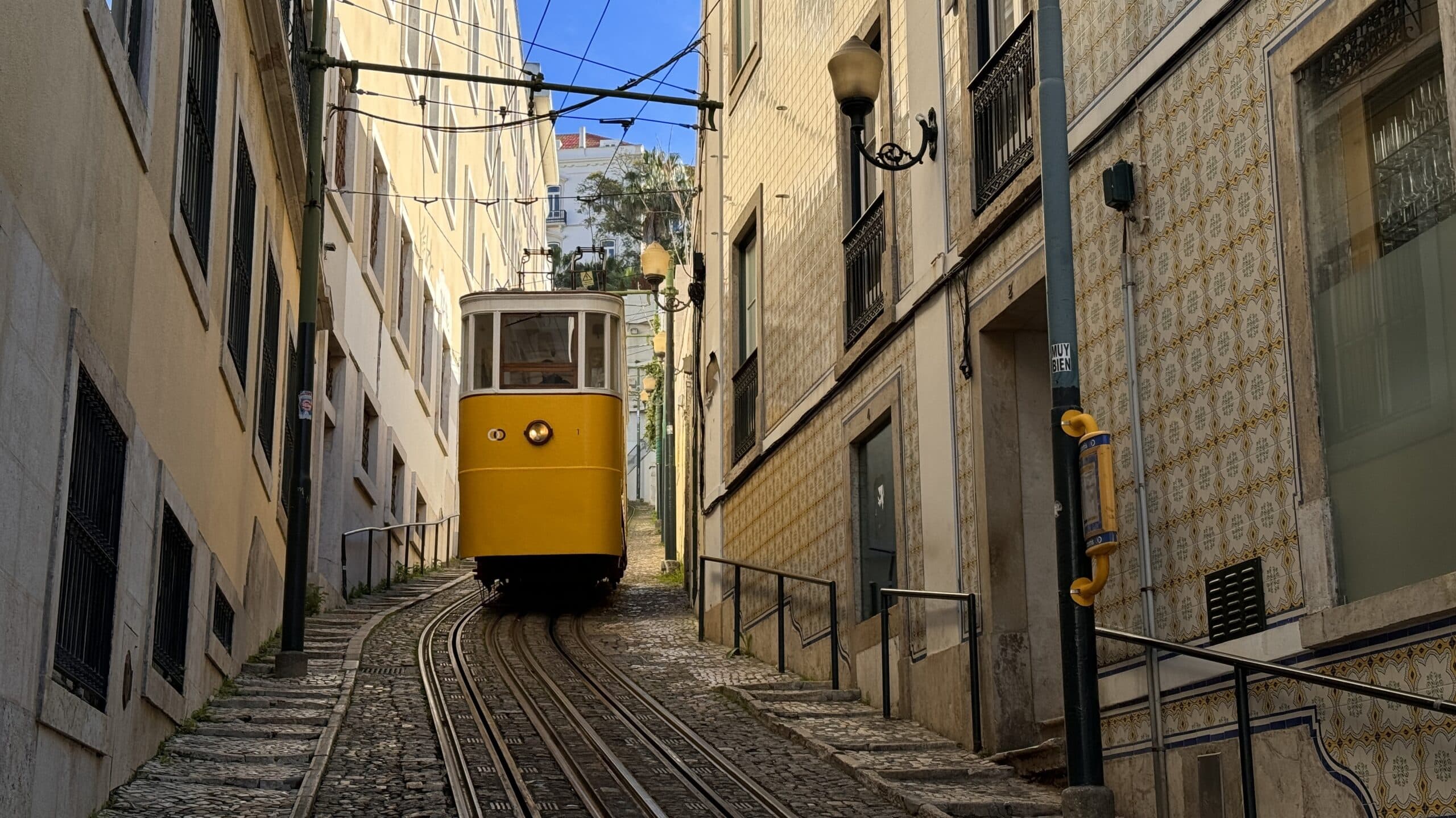 Read more about the article ⭐ Traveling to Lisbon with children: 6 tips + 22 plans + 4 routes with map + the best and worst ⭐