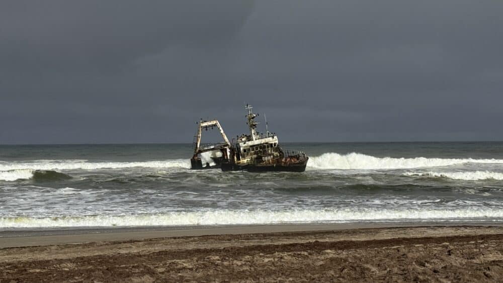 Pecio de un barco que se puede avistar en el Parque Nacional del Dorob, pasado el Parque Nacional de la Costa de los Esqueletos