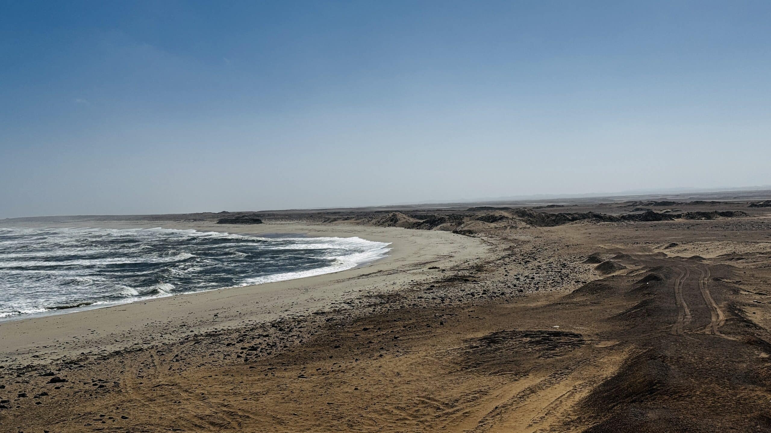 Costa de los esqueletos, 200 km así