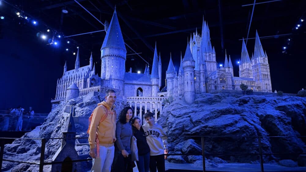 En la gran maqueta de Howarts de Harry Potter Studios Londres